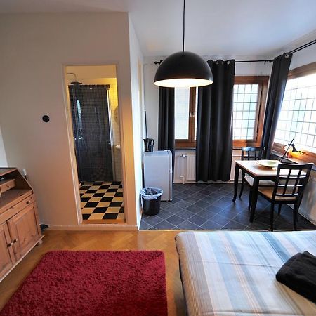 Gustav Bed & Kitchenette Hotel Gothenburg Bagian luar foto