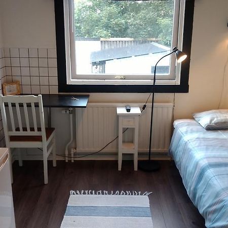 Gustav Bed & Kitchenette Hotel Gothenburg Bagian luar foto